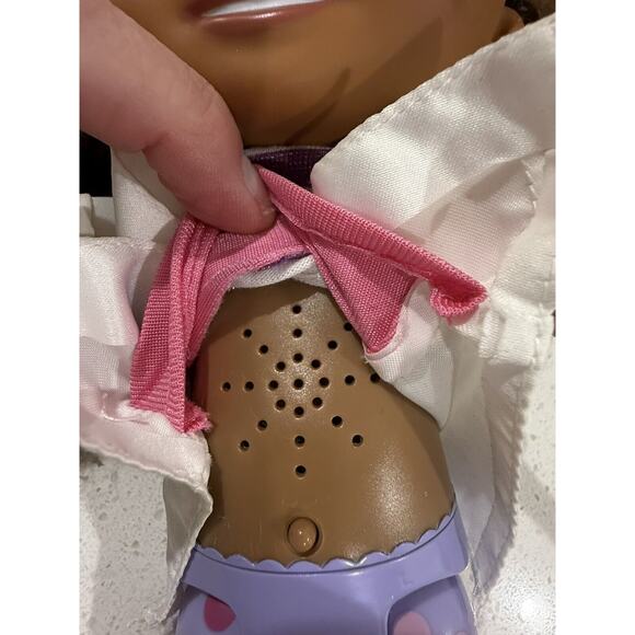 Disney Doc McStuffins Talking Toy Hospital Doctor Doll - Picture 4 of 7